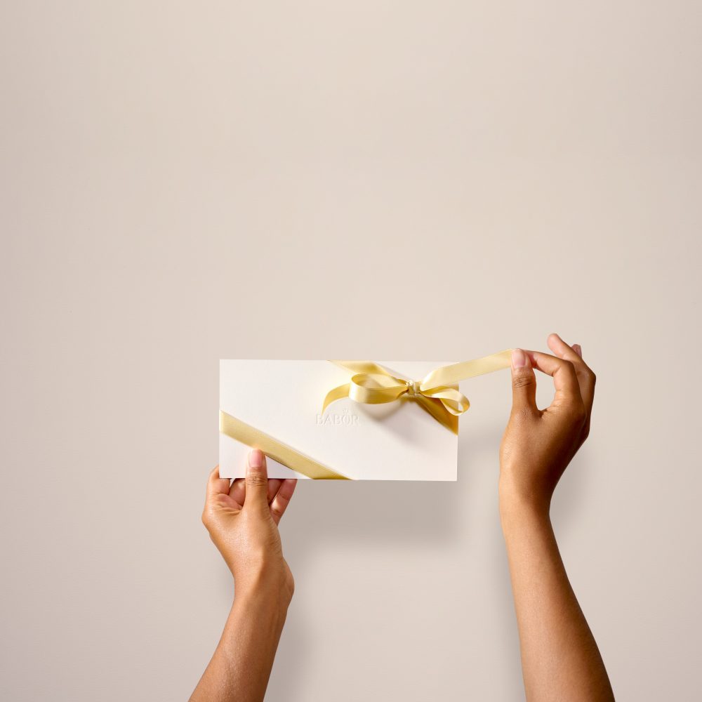 BABOR_18029_BABOR-XMAS-Gutschein_Store-by-THOMAS-WIUF-SCHWARTZ-1021_JPG-A1PLUS-q2 BABOR_18029_BABOR-XMAS-Gutschein_Store-by-THOMAS-WIUF-SCHWARTZ-1021_JPG-A1PLUS-q2